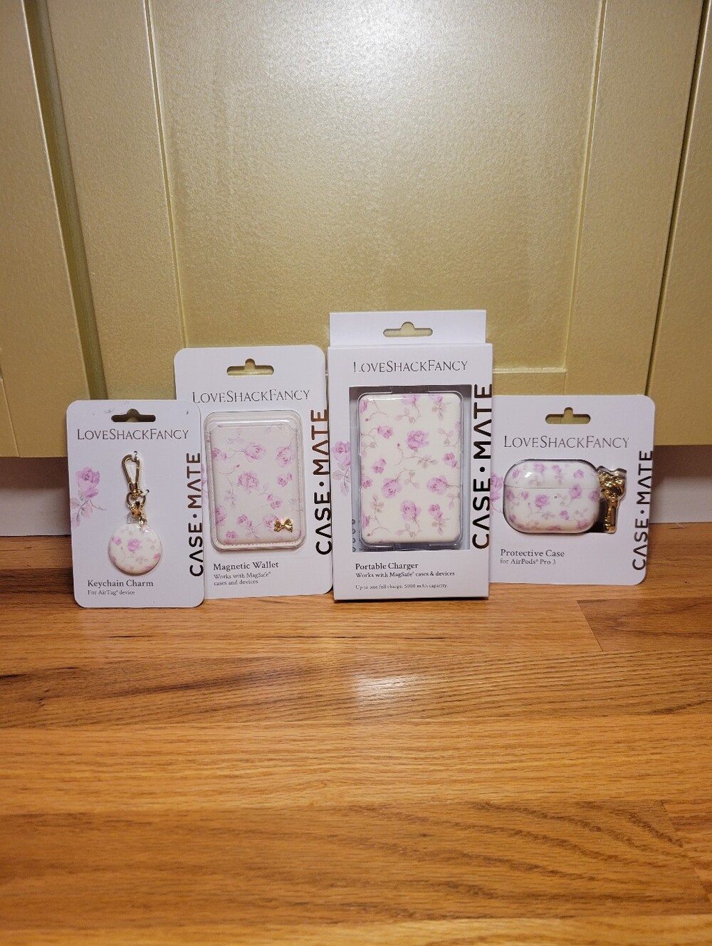 NWT LoveShackFancy x Case-Mate Limited Edition Ribbon Rosa Flora 4 Pc Tech Set